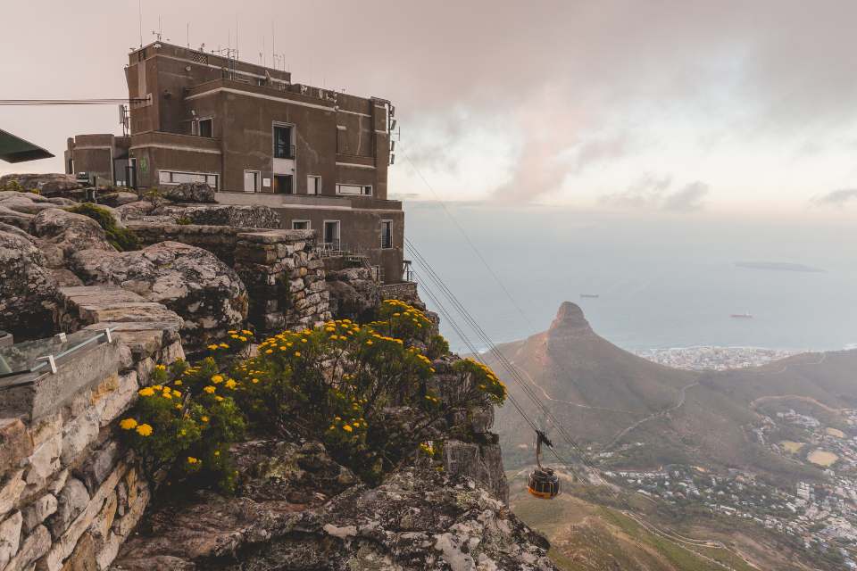 Are There Toilets At The Top Of Table Mountain?